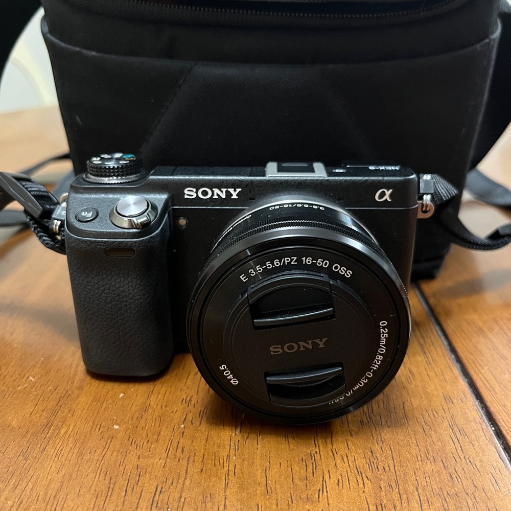 Sony NEX-6 Mirrorless Digital Camera